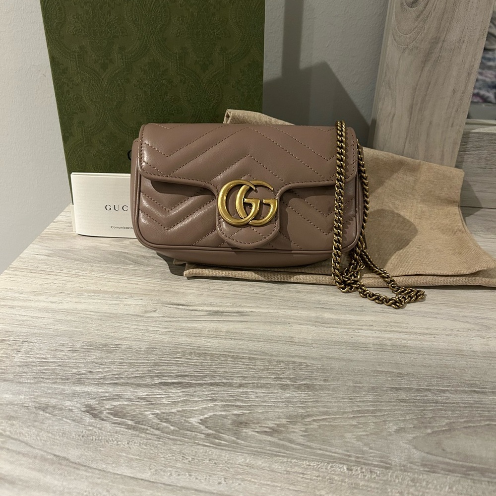 Gucci  Leather super mini marmont Chain Bag